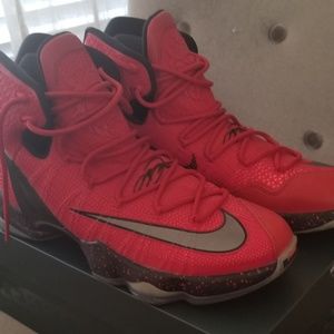 HOT!! LeBron ELITE VIII